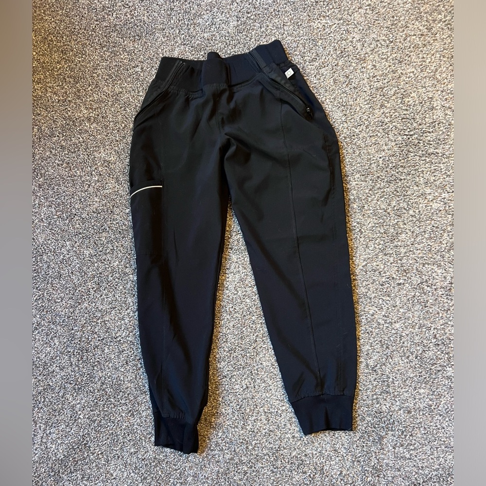 Cherokee infinity size small petite length scrub joggers